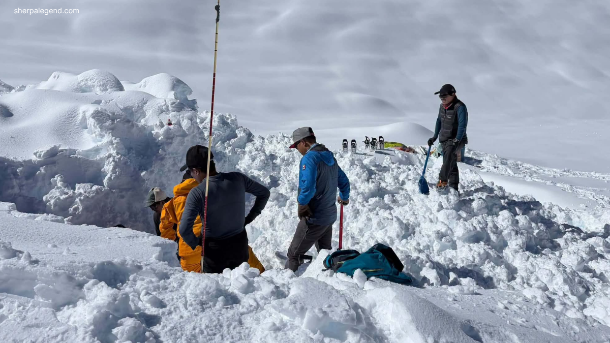 Day Two of Digging Through 14 Feet of Snow at the Himlung Base Camp Avalanche Site