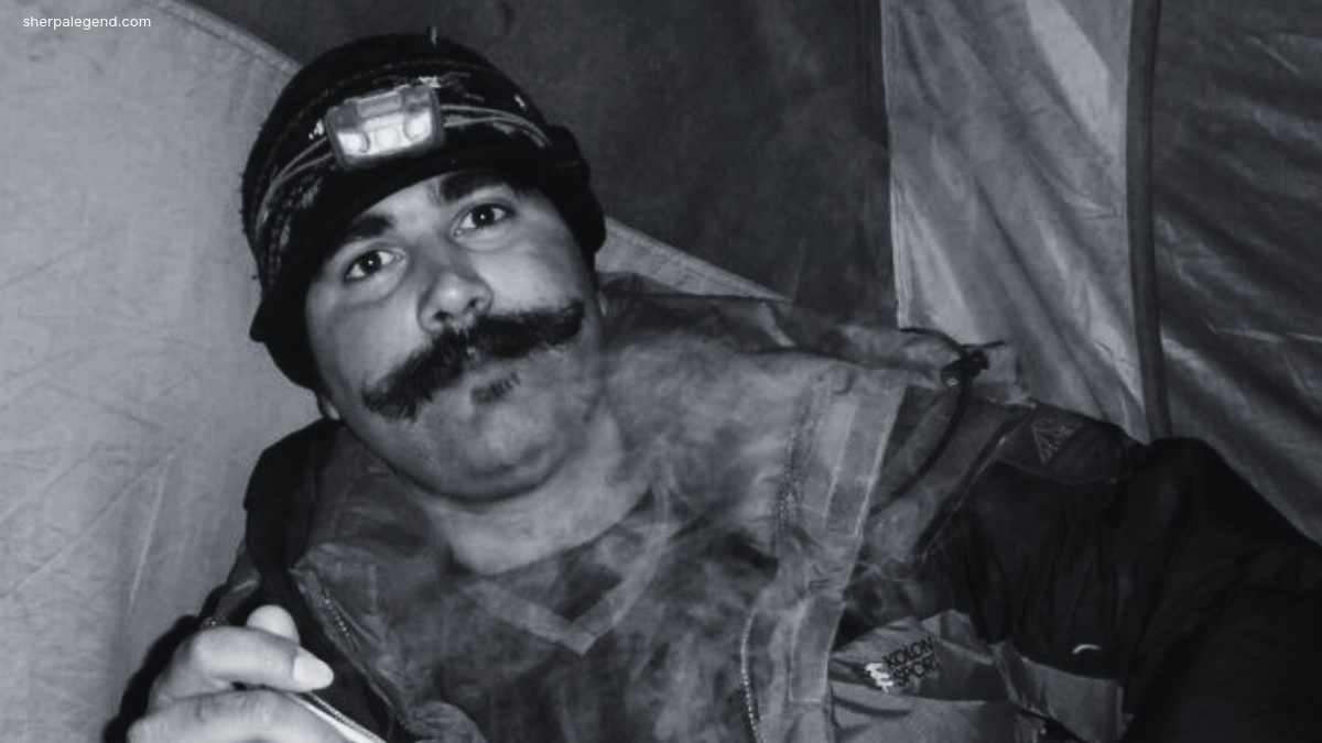 Ali-Sina Mostafavi /Everest_Coldhell
